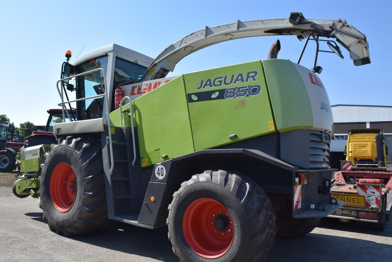 CLAAS Jaguar 850 Speedstar - Силажокомбайн: снимка 4 CLAAS Jaguar 850 Speedstar - Силажокомбайн: снимка 4