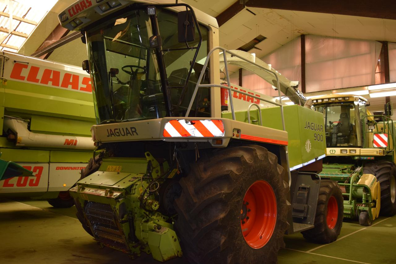 CLAAS Jaguar 900 - Силажокомбайн: снимка 1 CLAAS Jaguar 900 - Силажокомбайн: снимка 1