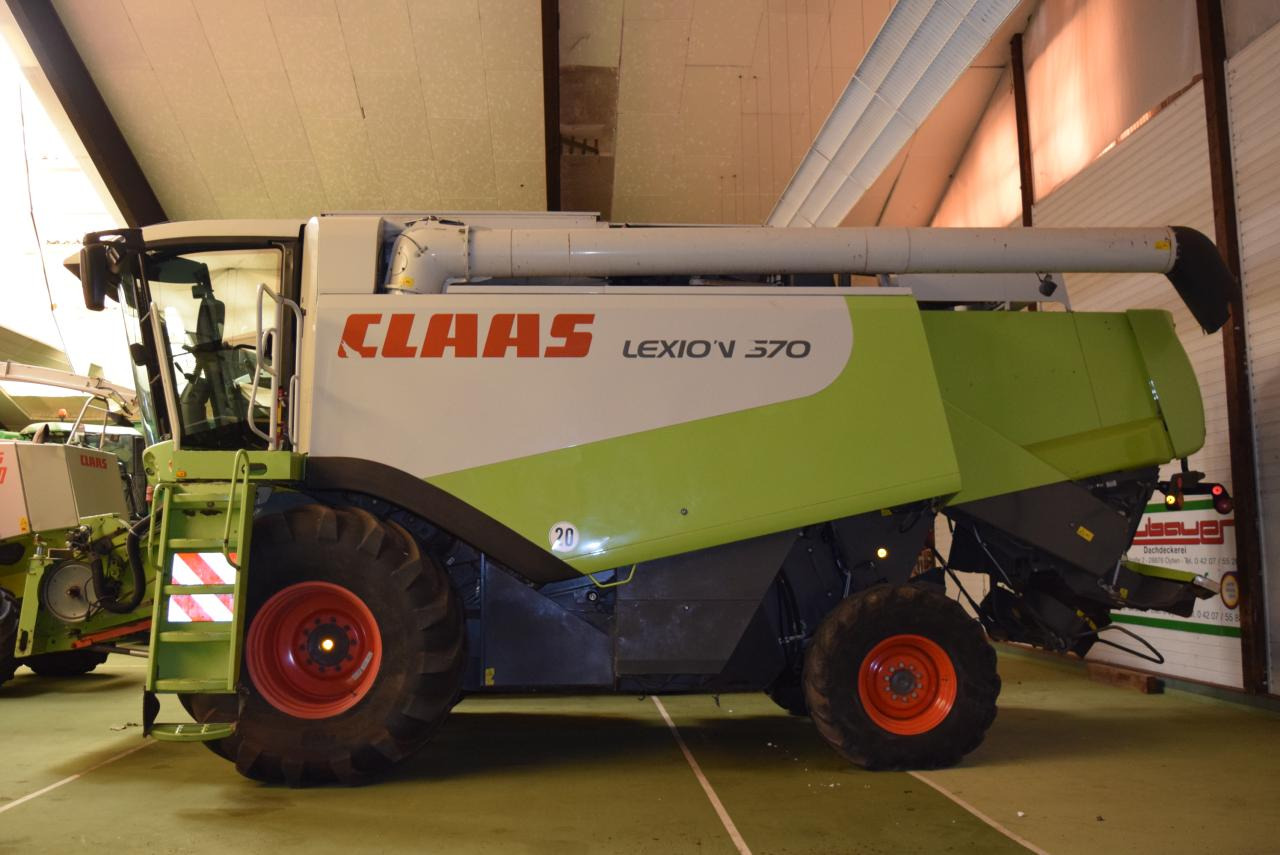 CLAAS Lexion 570 - Зърнокомбайн: снимка 2 CLAAS Lexion 570 - Зърнокомбайн: снимка 2