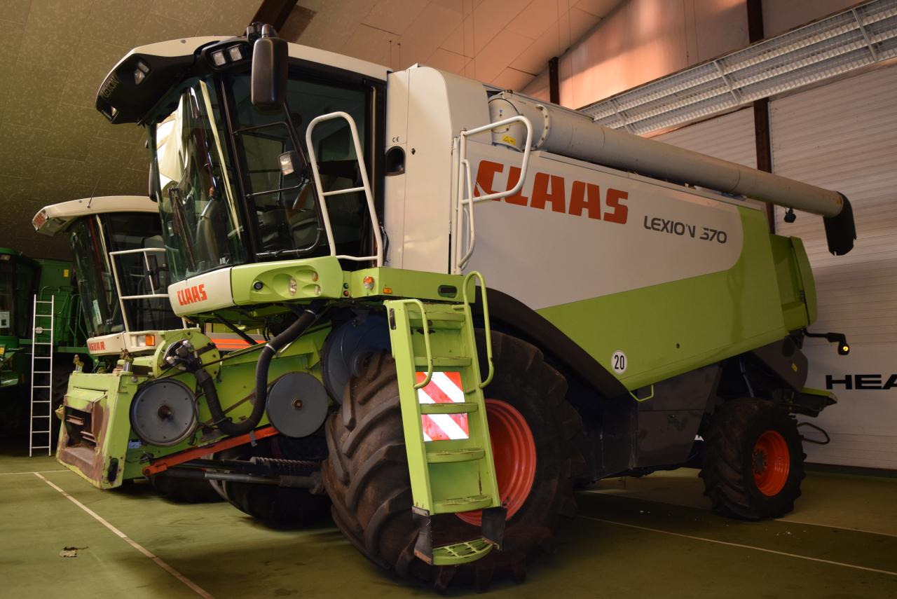 CLAAS Lexion 570 - Зърнокомбайн: снимка 1 CLAAS Lexion 570 - Зърнокомбайн: снимка 1