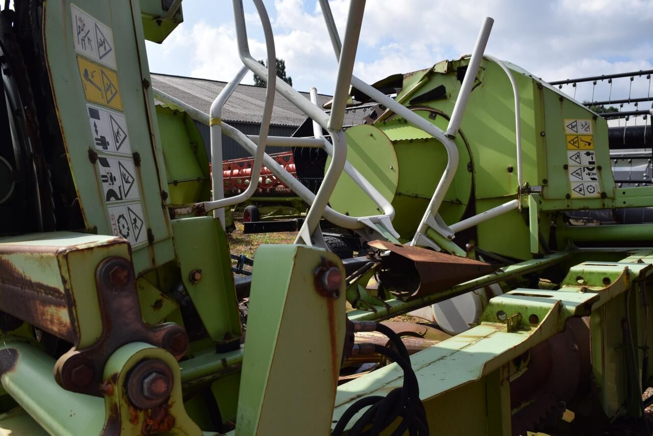 CLAAS RU 600 - Хедер за царевица: снимка 3 CLAAS RU 600 - Хедер за царевица: снимка 3