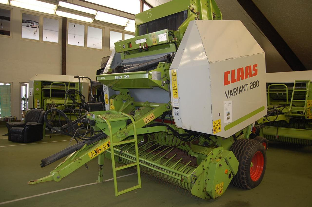 CLAAS Variant 280 - Рулонна сламопреса: снимка 1 CLAAS Variant 280 - Рулонна сламопреса: снимка 1