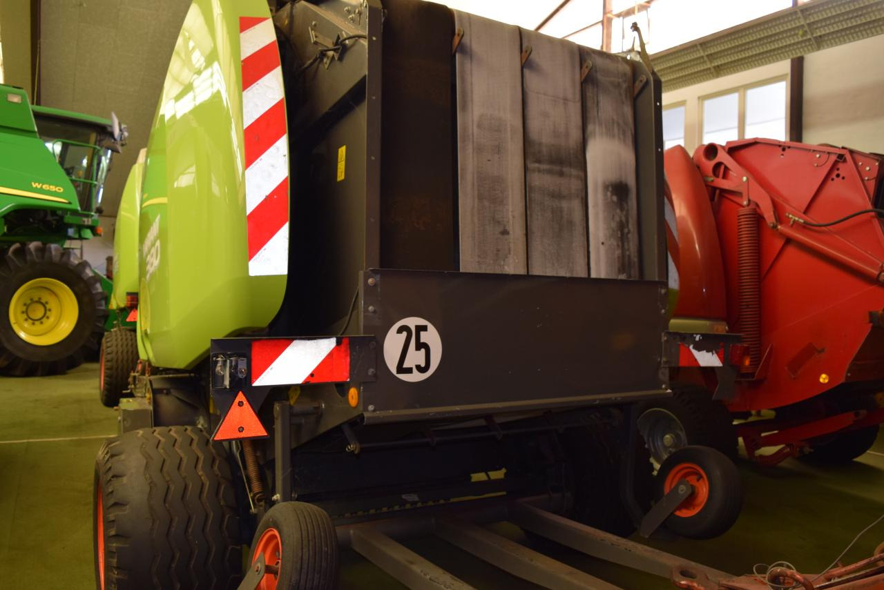 CLAAS Variant 380 RC - Рулонна сламопреса: снимка 4 CLAAS Variant 380 RC - Рулонна сламопреса: снимка 4