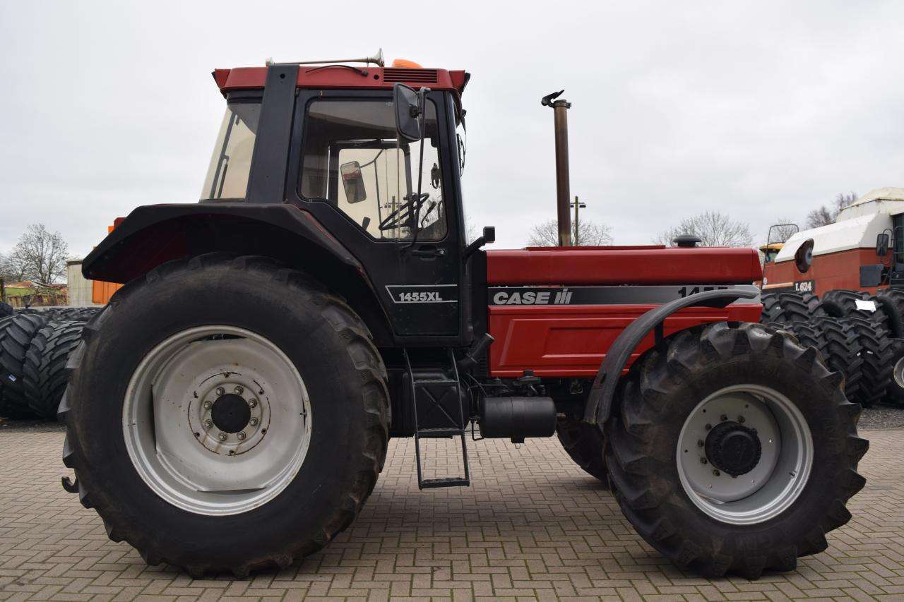 Case-IH 1455 XL A - Трактор: снимка 1 Case-IH 1455 XL A - Трактор: снимка 1