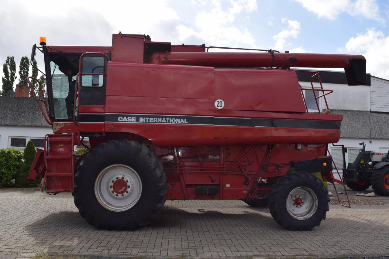 Case-IH 1680 Axial - Зърнокомбайн: снимка 3 Case-IH 1680 Axial - Зърнокомбайн: снимка 3