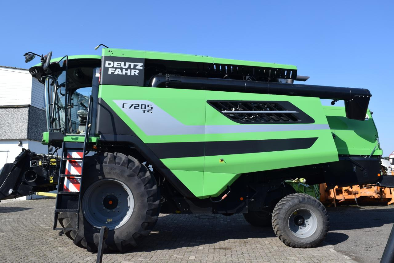 Deutz-Fahr C 7205 TS - Зърнокомбайн: снимка 2 Deutz-Fahr C 7205 TS - Зърнокомбайн: снимка 2