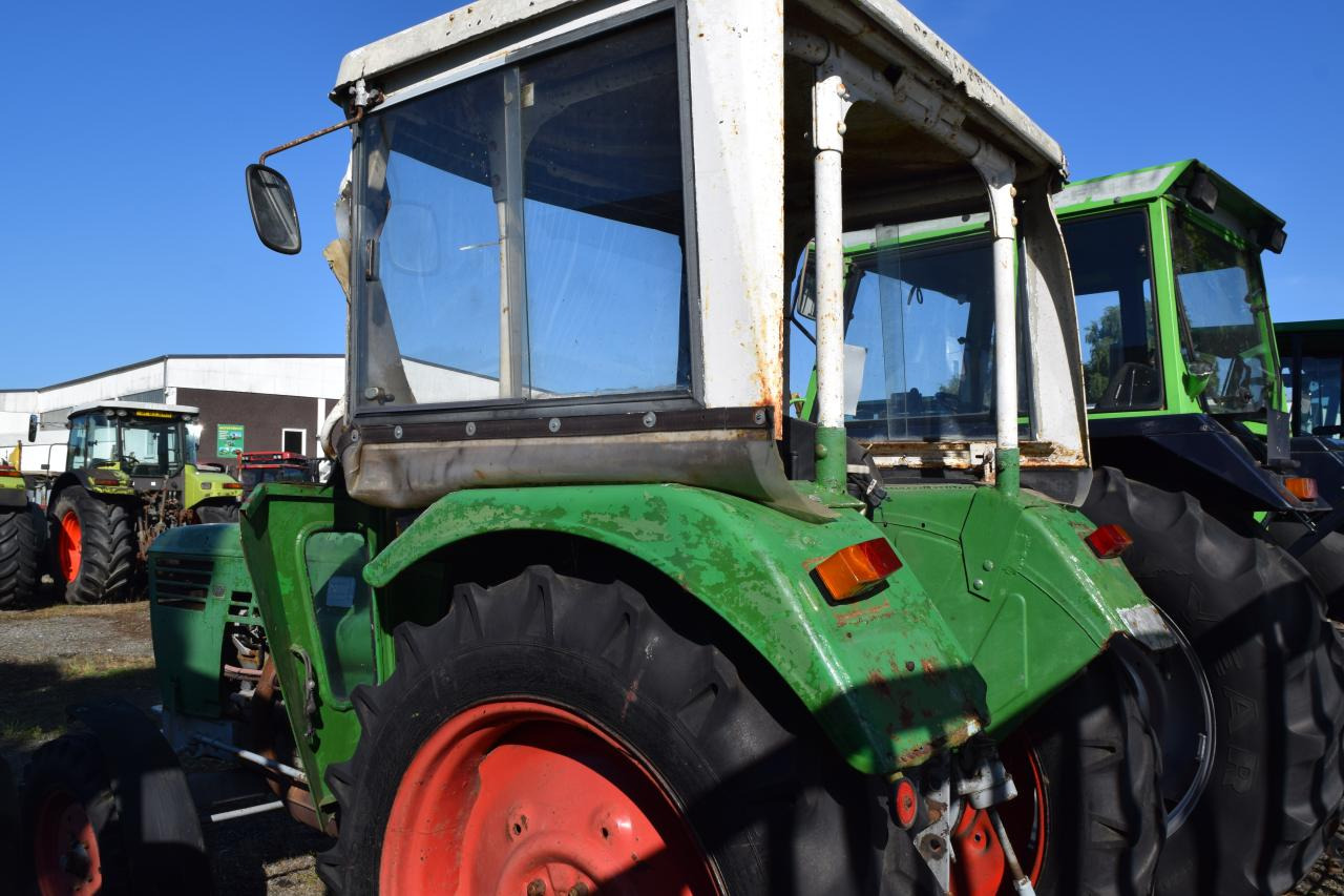 Deutz-Fahr D4006 - Трактор: снимка 3 Deutz-Fahr D4006 - Трактор: снимка 3