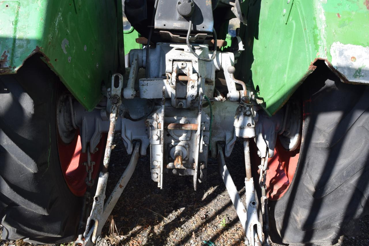 Deutz-Fahr D4006 - Трактор: снимка 5 Deutz-Fahr D4006 - Трактор: снимка 5