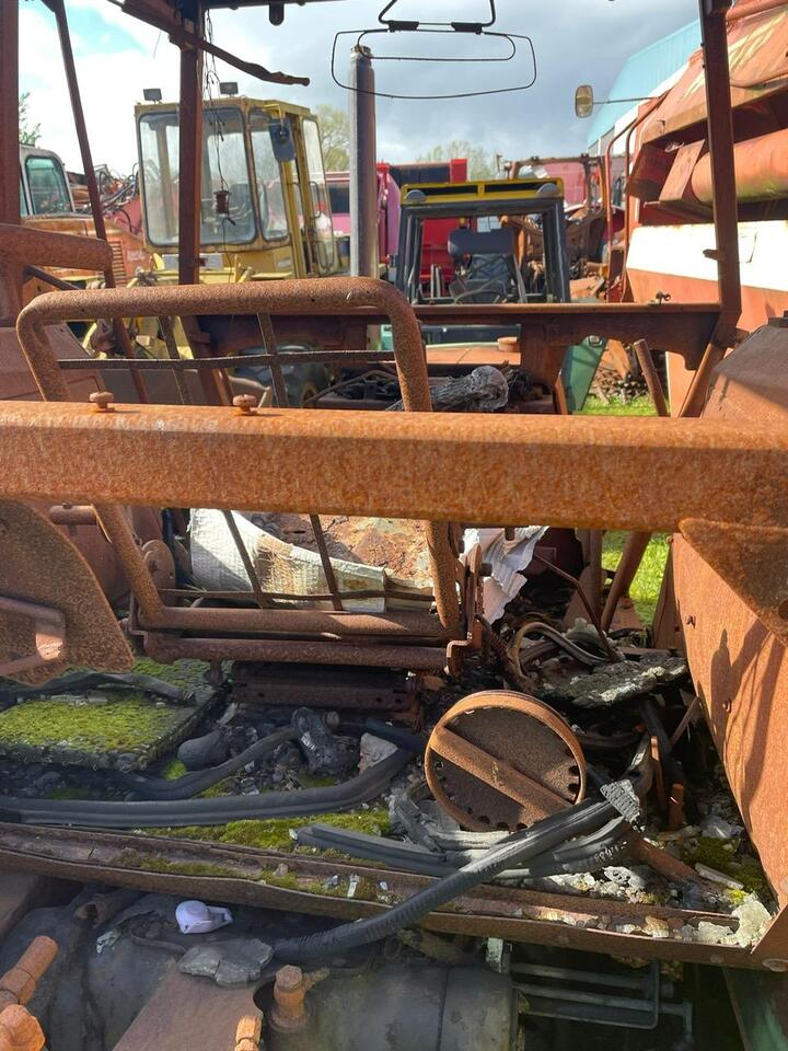 Deutz-Fahr DX 6.10 *zur Teileverwertung* - Трактор: снимка 4 Deutz-Fahr DX 6.10 *zur Teileverwertung* - Трактор: снимка 4