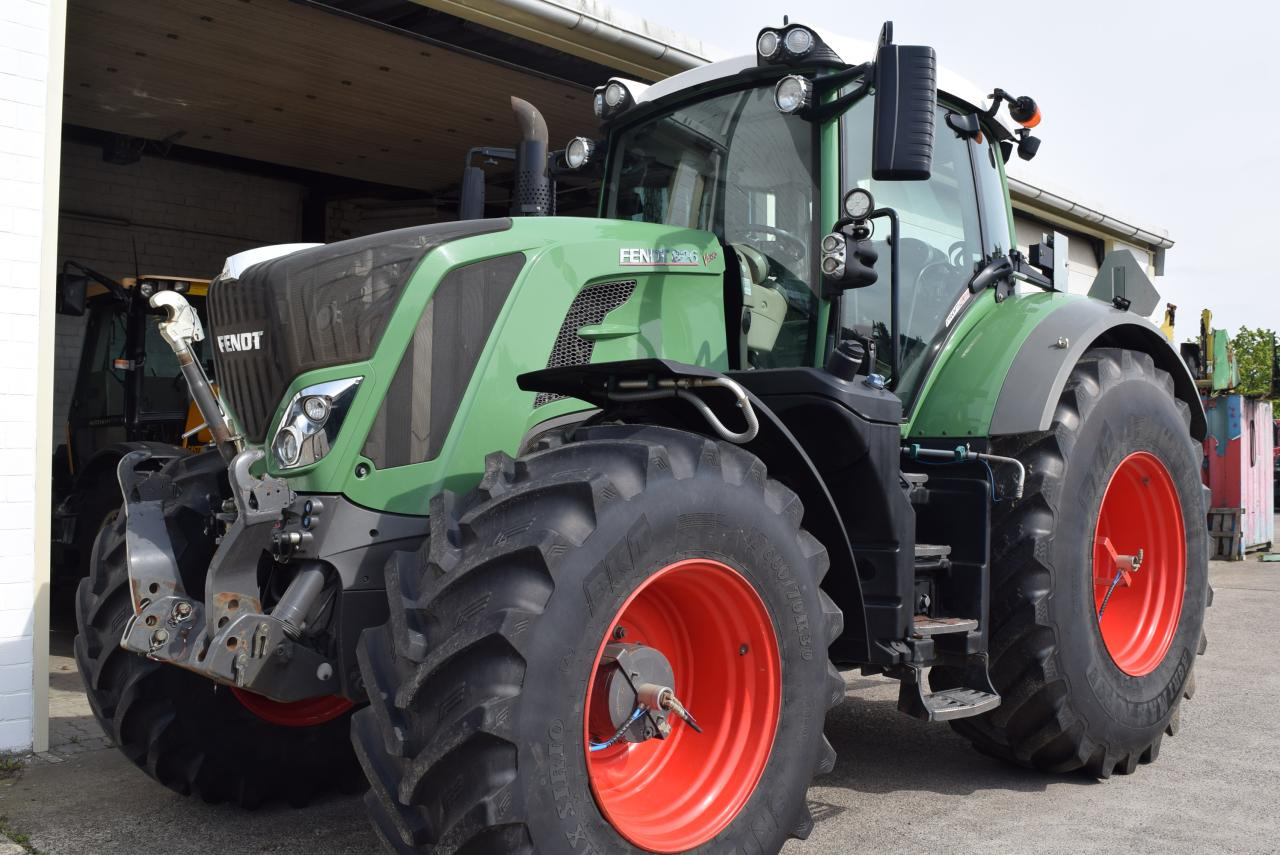 Fendt 826 Vario ProfiPlus, - Трактор: снимка 3 Fendt 826 Vario ProfiPlus, - Трактор: снимка 3