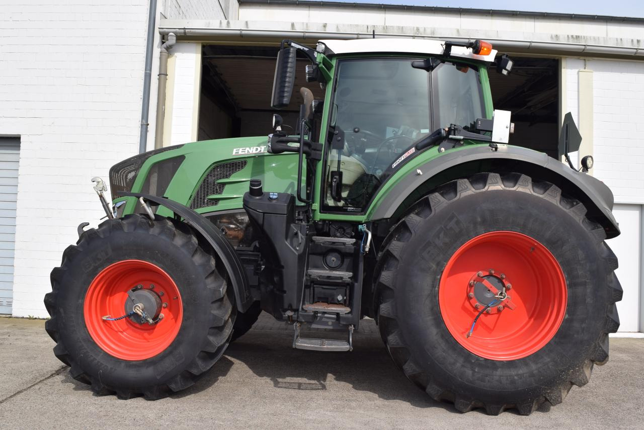 Fendt 826 Vario ProfiPlus, - Трактор: снимка 1 Fendt 826 Vario ProfiPlus, - Трактор: снимка 1