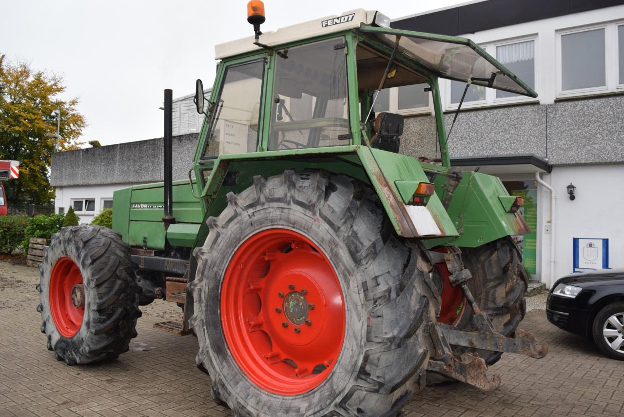Fendt Favorit 614 LS Turbomatik - Трактор: снимка 5 Fendt Favorit 614 LS Turbomatik - Трактор: снимка 5