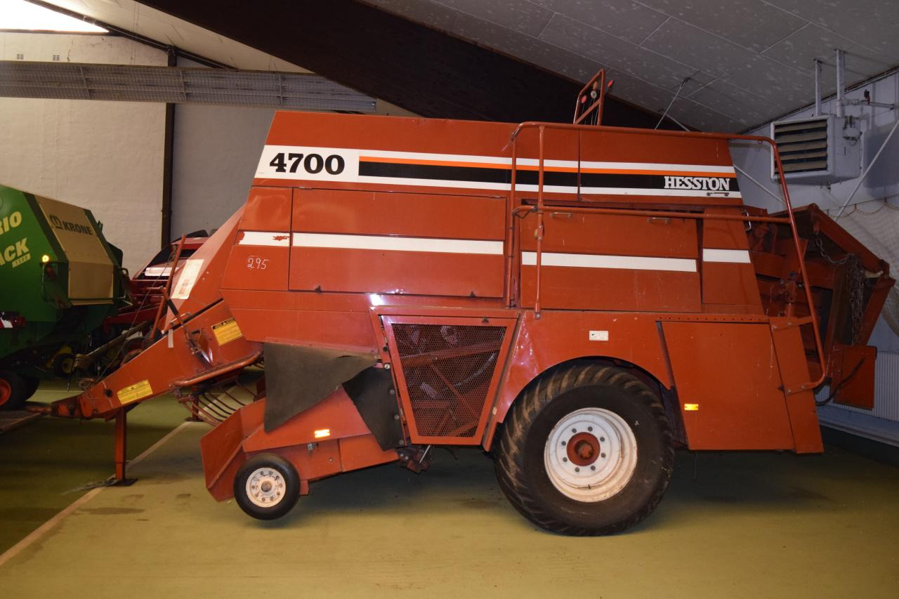 Fiat Hesston 4700 - Сламопреса за квадратни бали: снимка 1 Fiat Hesston 4700 - Сламопреса за квадратни бали: снимка 1