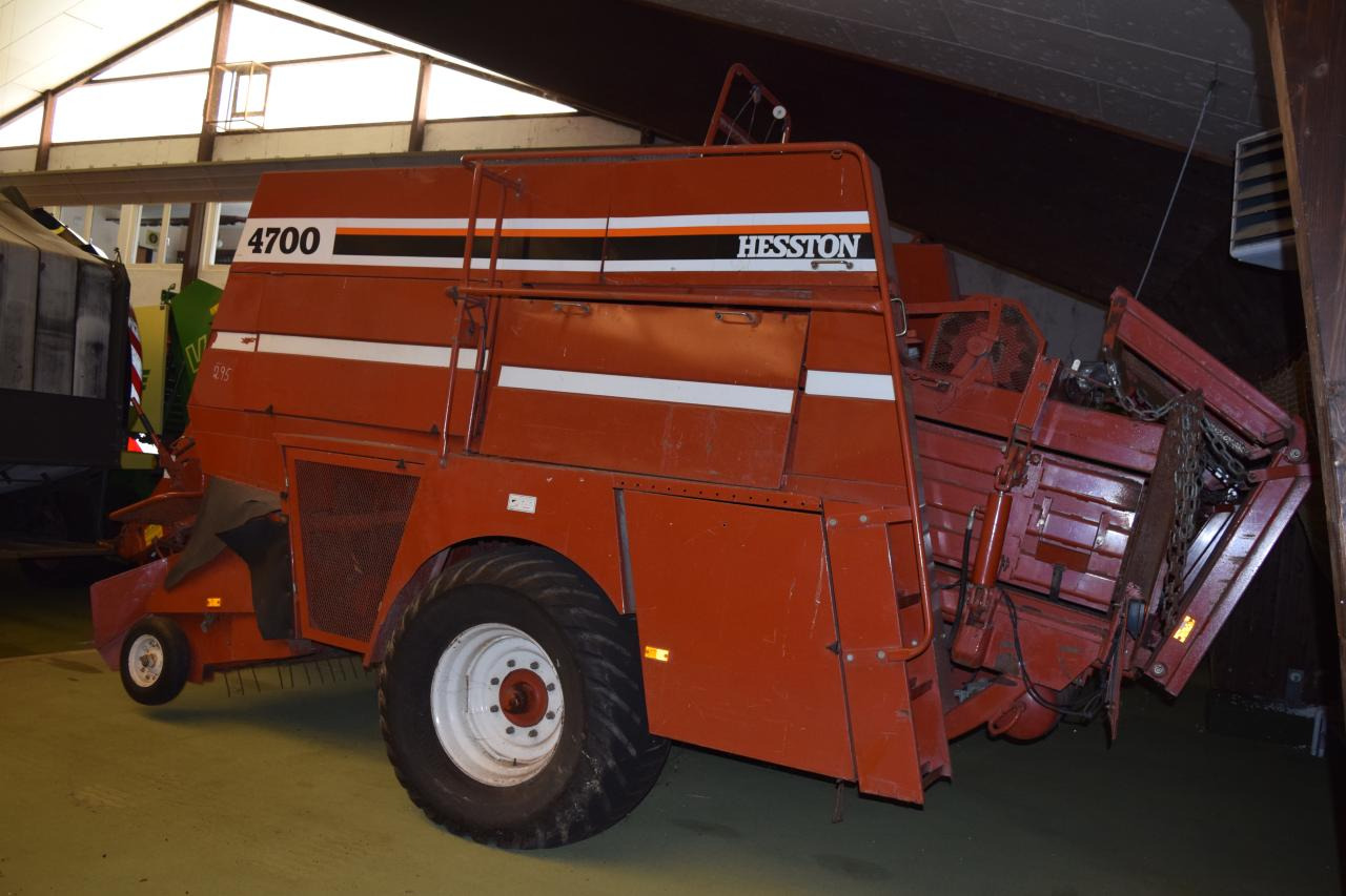 Fiat Hesston 4700 - Сламопреса за квадратни бали: снимка 3 Fiat Hesston 4700 - Сламопреса за квадратни бали: снимка 3