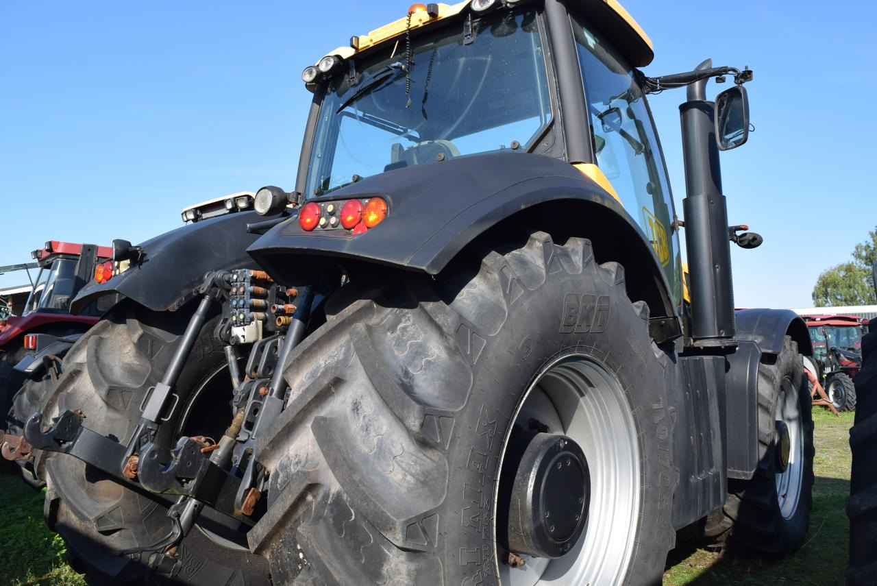 JCB Fastrac 8250 - Трактор: снимка 3 JCB Fastrac 8250 - Трактор: снимка 3