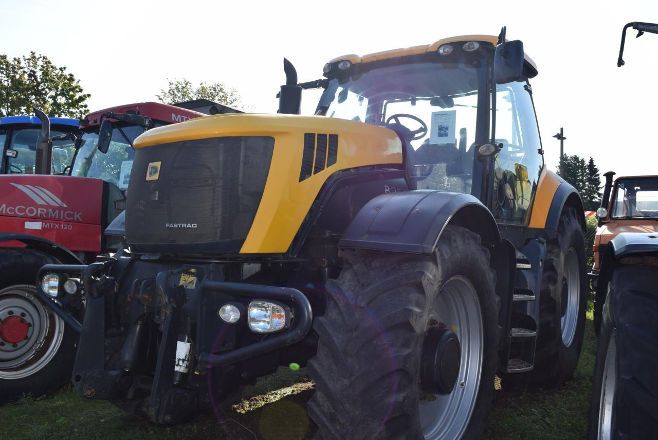JCB Fastrac 8250 - Трактор: снимка 2 JCB Fastrac 8250 - Трактор: снимка 2