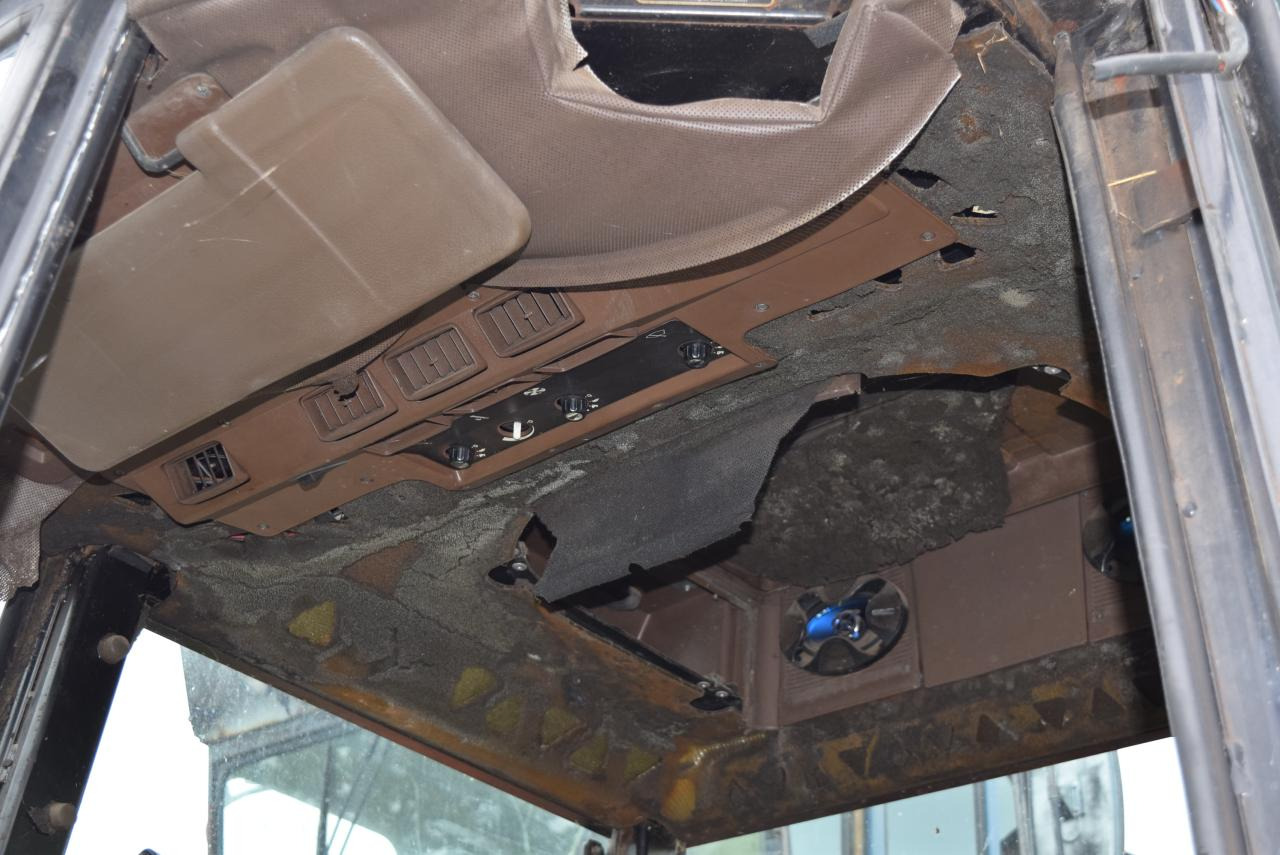 Трактор John Deere 1640: снимка 7