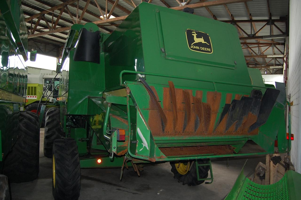 John Deere 2066 - Зърнокомбайн: снимка 4 John Deere 2066 - Зърнокомбайн: снимка 4