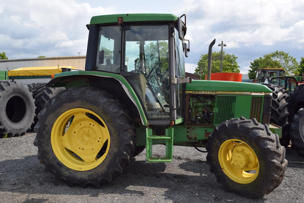 John Deere 6100 - Трактор: снимка 1 John Deere 6100 - Трактор: снимка 1