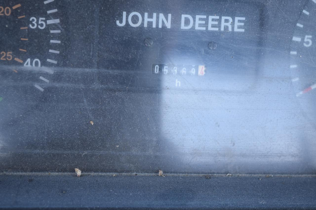 Трактор John Deere 6100: снимка 12