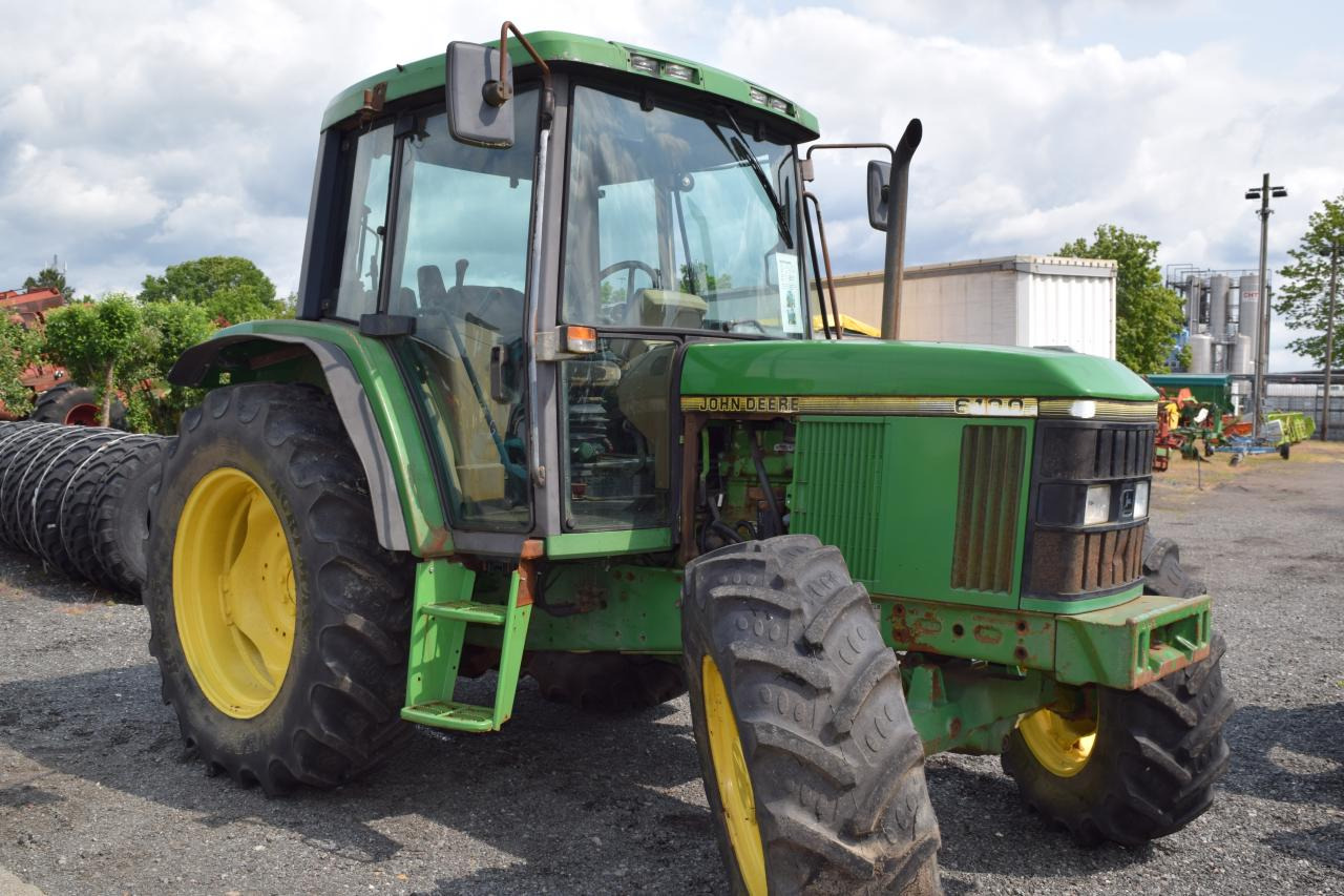 John Deere 6100 - Трактор: снимка 2 John Deere 6100 - Трактор: снимка 2