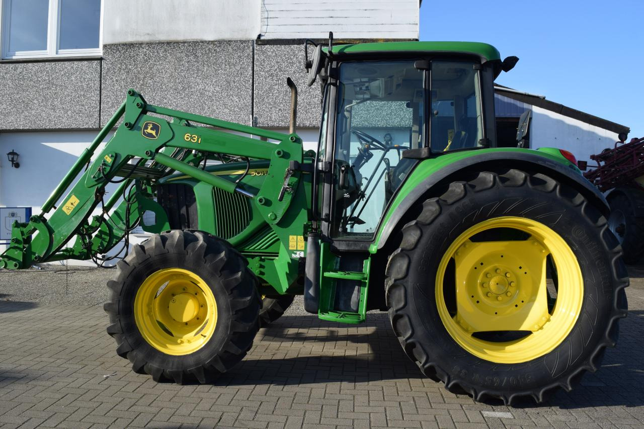 John Deere 6220 - Трактор: снимка 1 John Deere 6220 - Трактор: снимка 1