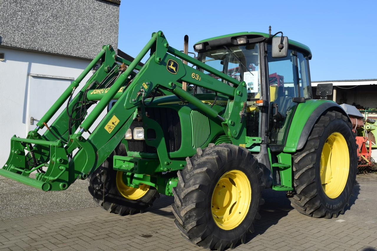 John Deere 6220 - Трактор: снимка 4 John Deere 6220 - Трактор: снимка 4