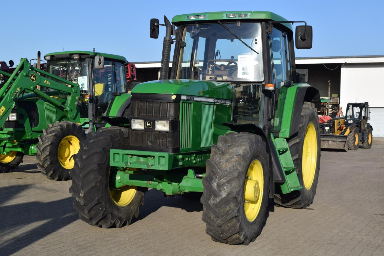 John Deere 6510 - Трактор: снимка 3 John Deere 6510 - Трактор: снимка 3