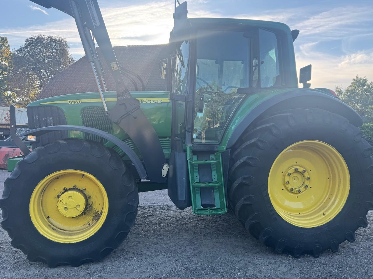 John Deere 6920 - Трактор: снимка 4 John Deere 6920 - Трактор: снимка 4