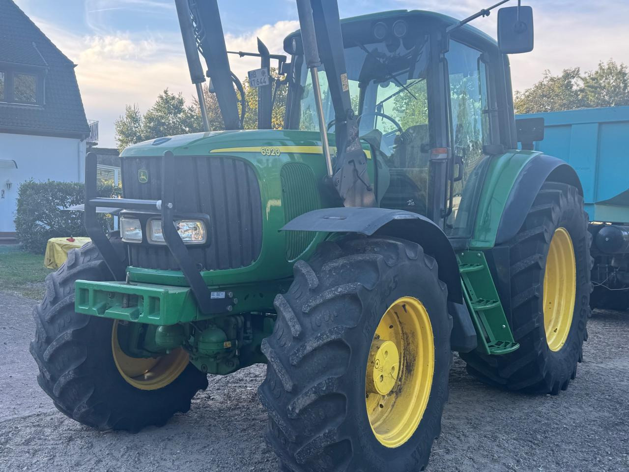 John Deere 6920 - Трактор: снимка 3 John Deere 6920 - Трактор: снимка 3