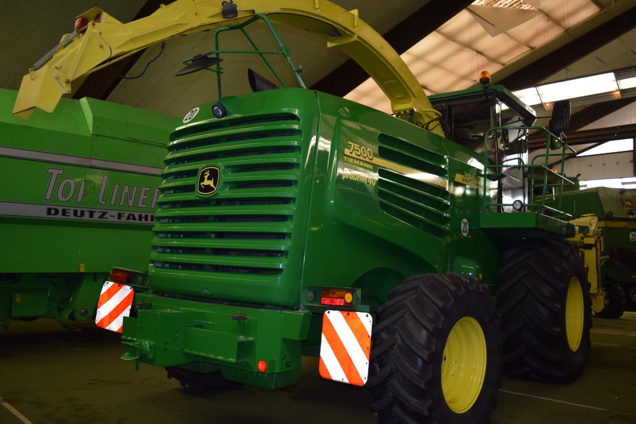 John Deere 7400 - Силажокомбайн: снимка 5 John Deere 7400 - Силажокомбайн: снимка 5
