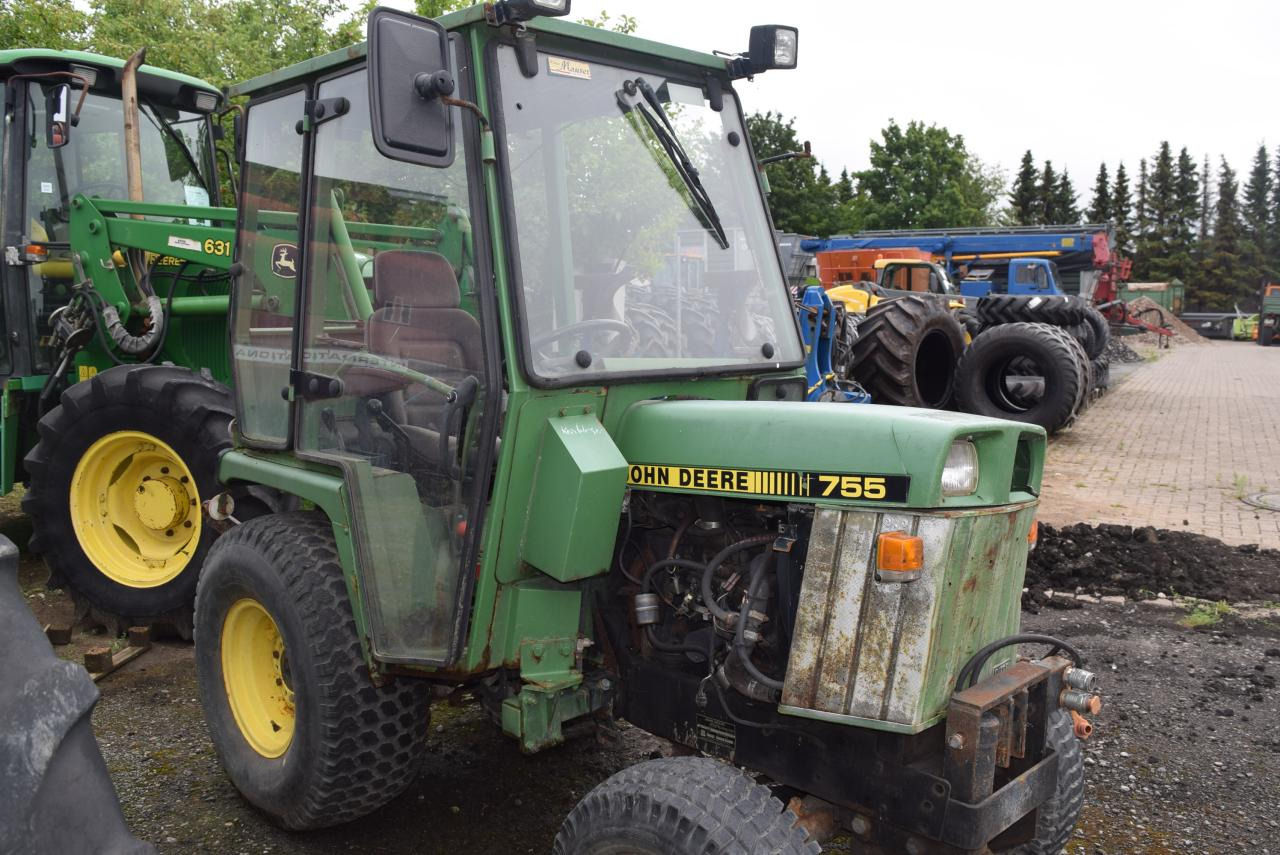 John Deere 755 - Трактор: снимка 4 John Deere 755 - Трактор: снимка 4