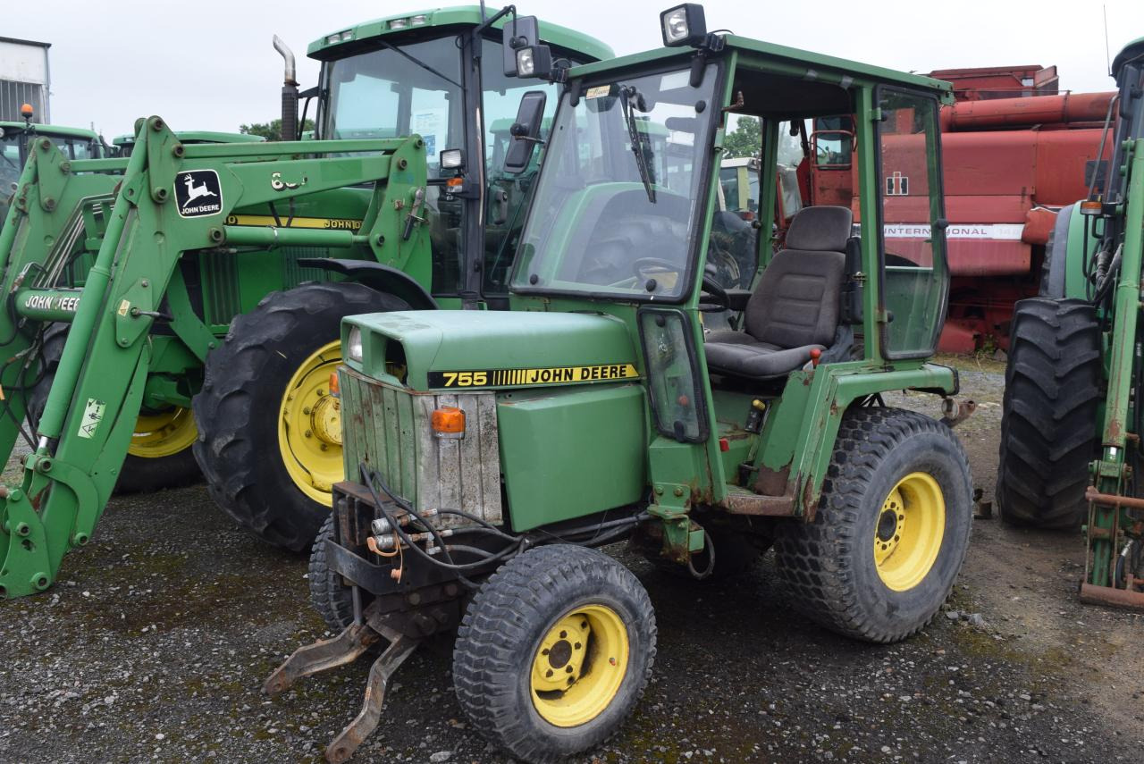 John Deere 755 - Трактор: снимка 1 John Deere 755 - Трактор: снимка 1