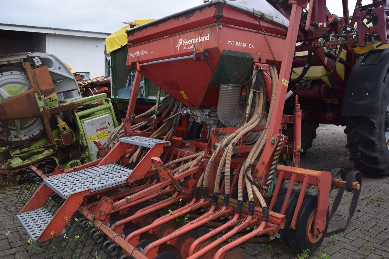 Kverneland Accord Pneumatic DA - Сеялка: снимка 1 Kverneland Accord Pneumatic DA - Сеялка: снимка 1