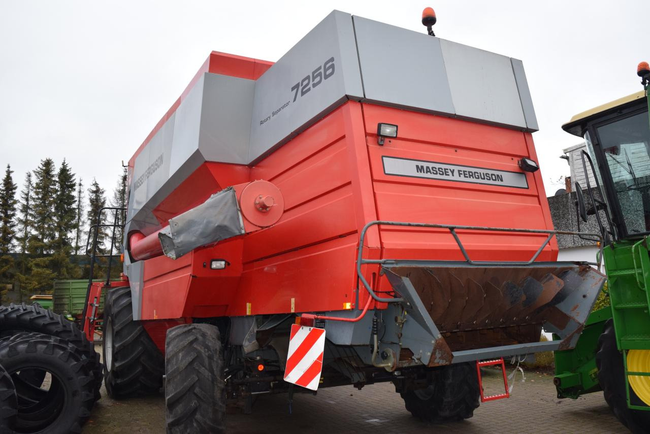 Massey Ferguson MF 7256 - Зърнокомбайн: снимка 3 Massey Ferguson MF 7256 - Зърнокомбайн: снимка 3