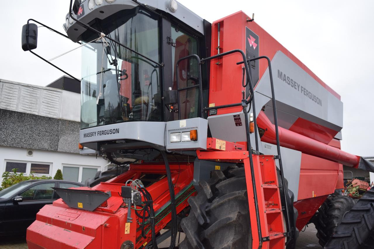 Massey Ferguson MF 7256 - Зърнокомбайн: снимка 2 Massey Ferguson MF 7256 - Зърнокомбайн: снимка 2