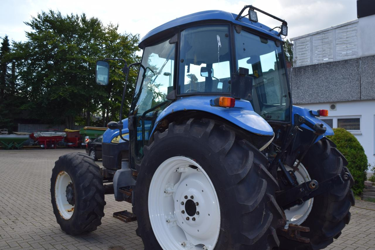 New Holland TD 5040 - Трактор: снимка 5 New Holland TD 5040 - Трактор: снимка 5
