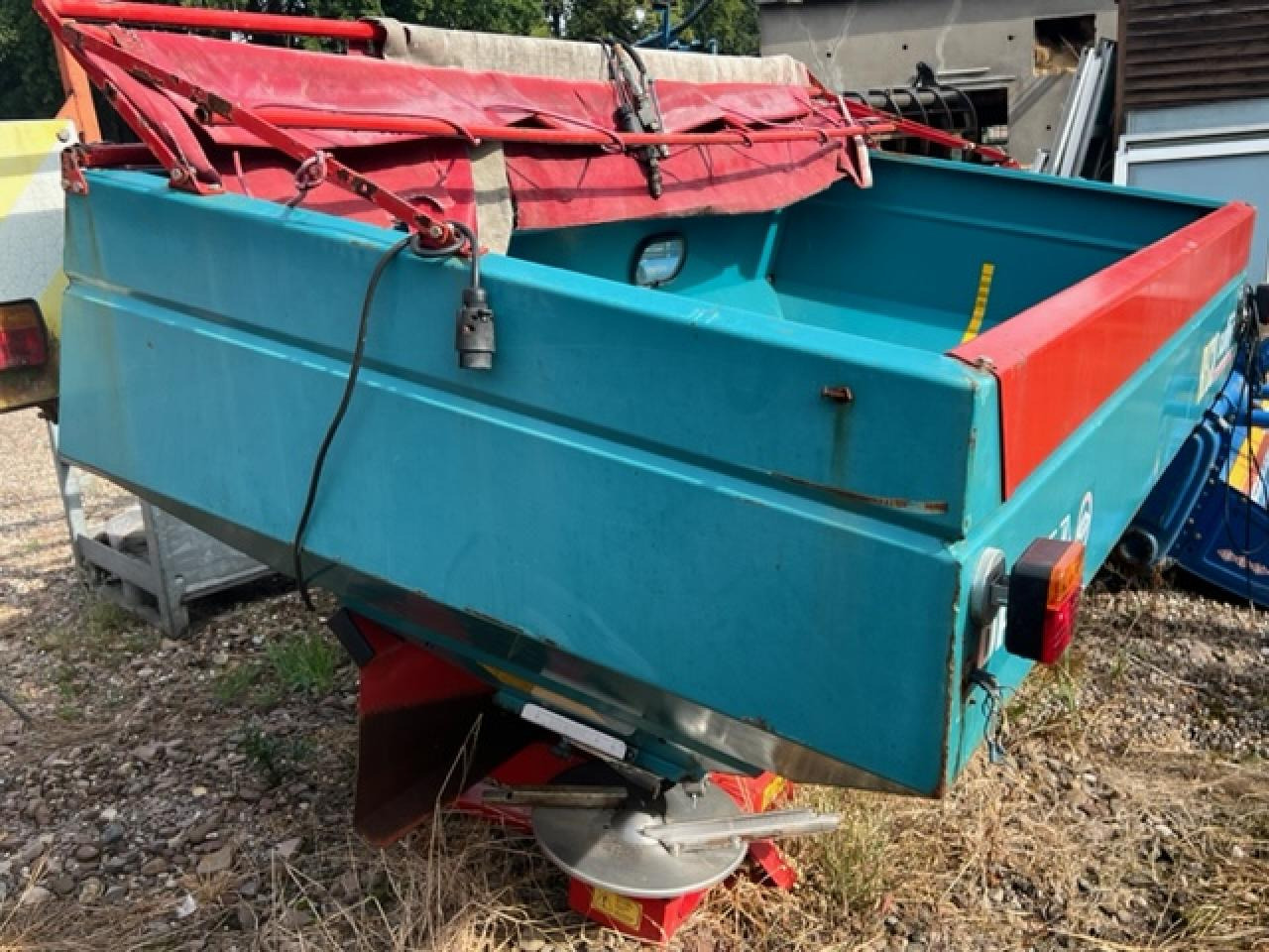 Sulky Burel DPX 2004 - Тороразпръсквачка: снимка 3 Sulky Burel DPX 2004 - Тороразпръсквачка: снимка 3