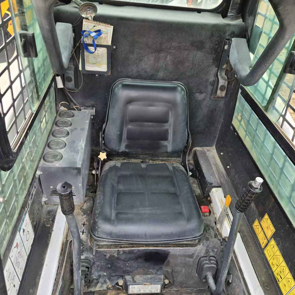 BOBCAT S16 - Мини челен товарач: снимка 4 BOBCAT S16 - Мини челен товарач: снимка 4