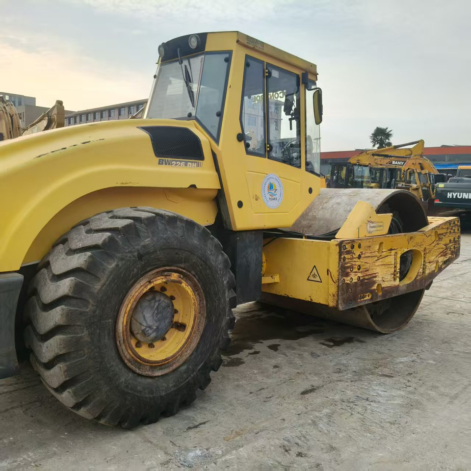 BOMAG BW226DH - Пътен валяк: снимка 4 BOMAG BW226DH - Пътен валяк: снимка 4