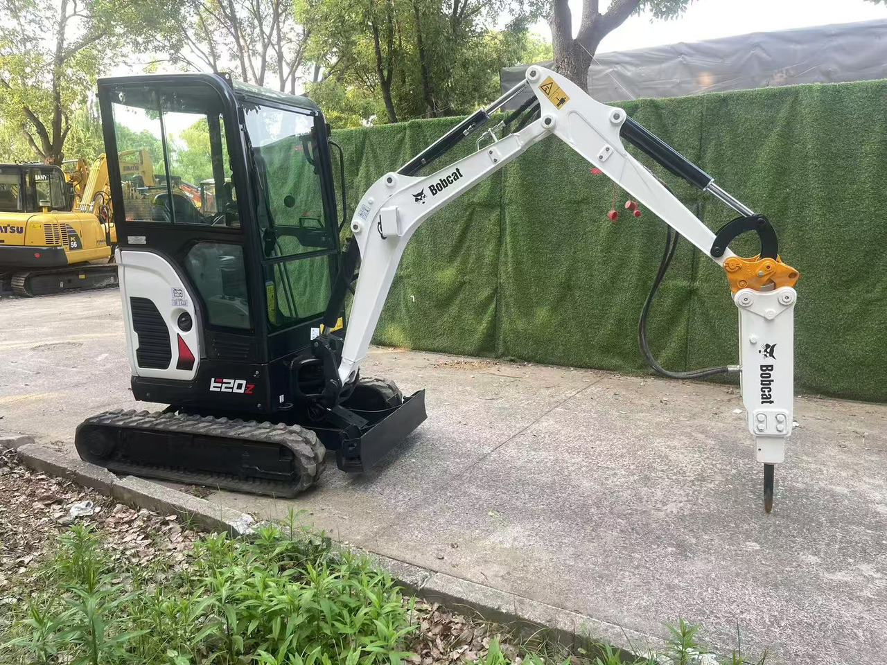 Bobcat E20Z - Мини багер: снимка 5 Bobcat E20Z - Мини багер: снимка 5