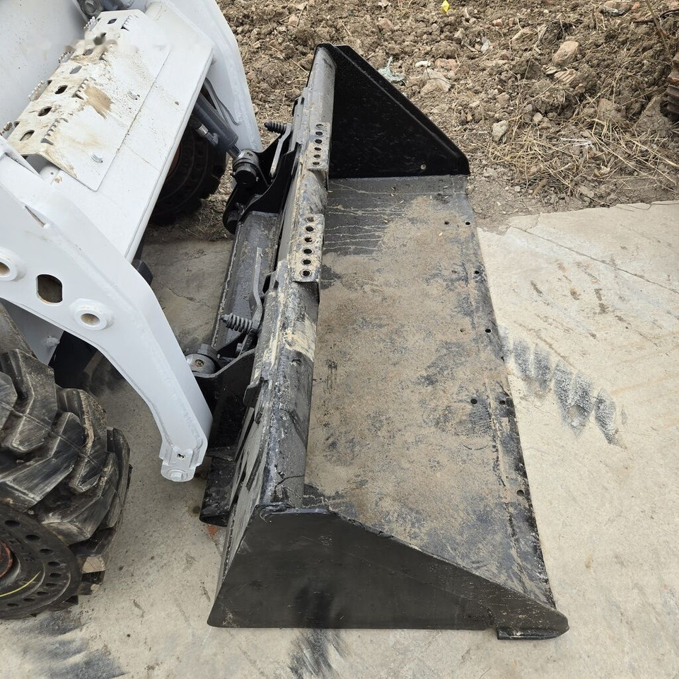 Bobcat S16 - Мини челен товарач: снимка 1 Bobcat S16 - Мини челен товарач: снимка 1