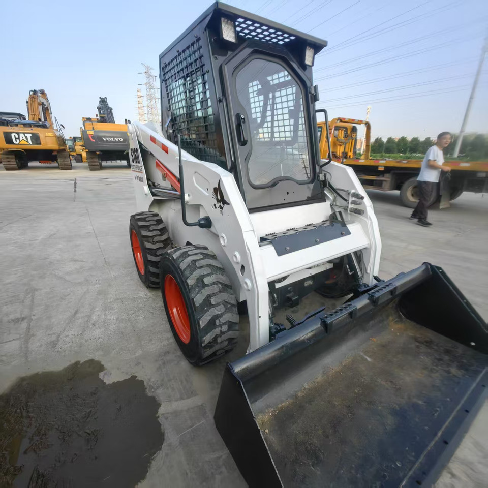 Bobcat S160 - Мини челен товарач: снимка 3 Bobcat S160 - Мини челен товарач: снимка 3