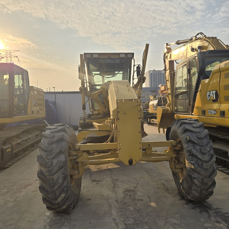 CAT 140H - Грейдер: снимка 1 CAT 140H - Грейдер: снимка 1