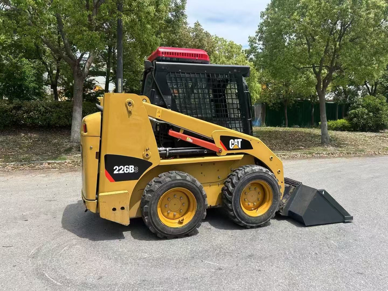 CAT 226B3 - Мини челен товарач: снимка 1 CAT 226B3 - Мини челен товарач: снимка 1