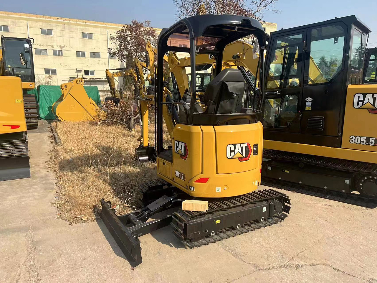 CAT 301.7 - Мини багер: снимка 3 CAT 301.7 - Мини багер: снимка 3