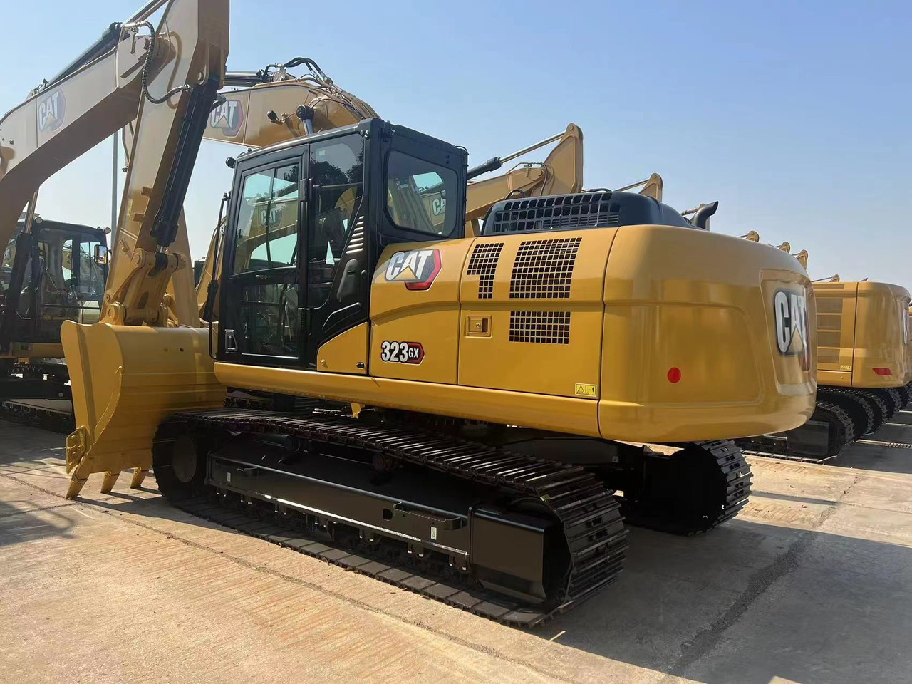 CAT 323GX - Верижен багер: снимка 4 CAT 323GX - Верижен багер: снимка 4