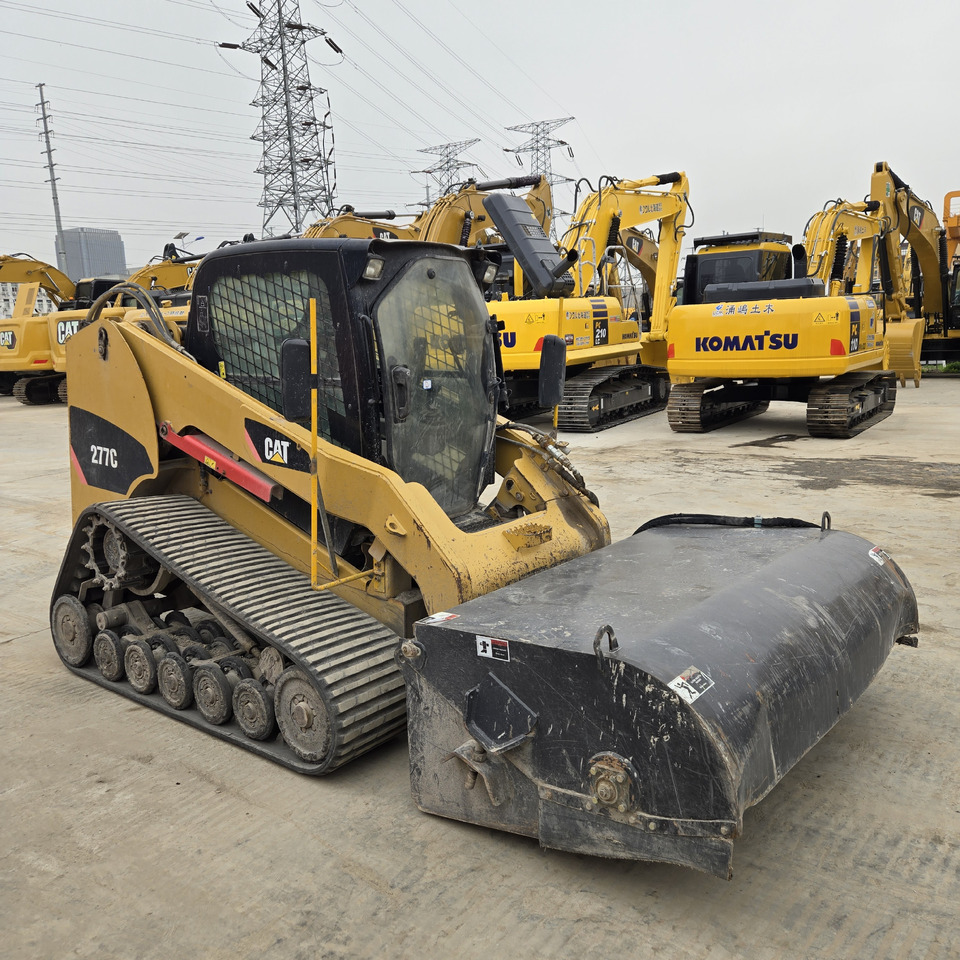 CATERPILLAR 277C - Мини челен товарач: снимка 2 CATERPILLAR 277C - Мини челен товарач: снимка 2