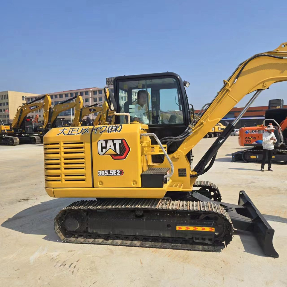 CATERPILLAR 305.5E2 - Мини багер: снимка 1 CATERPILLAR 305.5E2 - Мини багер: снимка 1