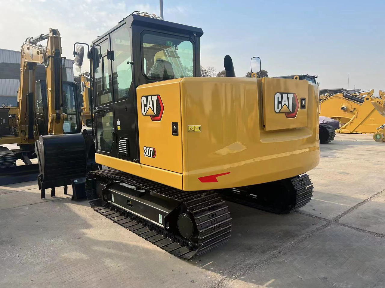 CATERPILLAR 307 - Мини багер: снимка 2 CATERPILLAR 307 - Мини багер: снимка 2